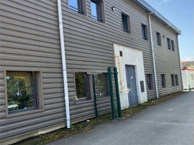 Local Commercial location à Roanne, Briennon