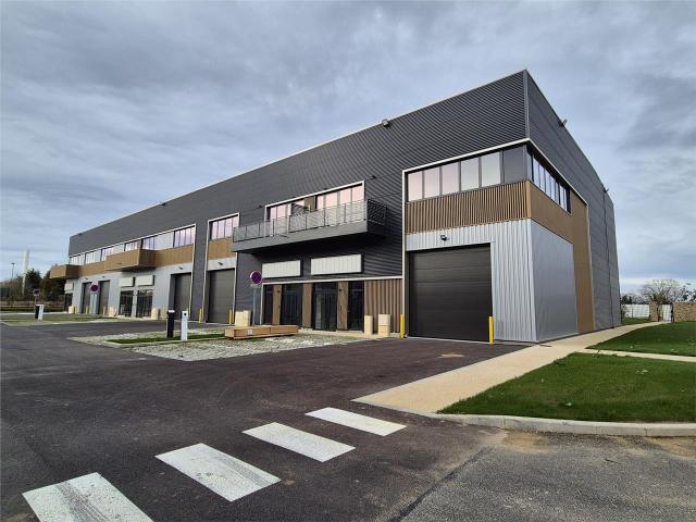 Local Commercial location à Torcy, Chalifert