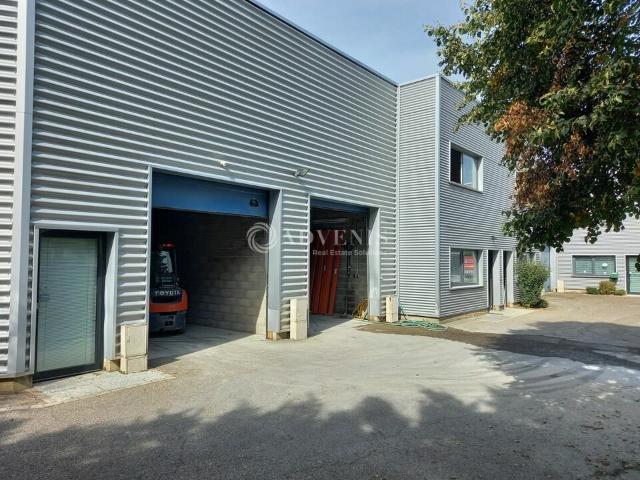 Local Commercial location à Strasbourg, Eckbolsheim
