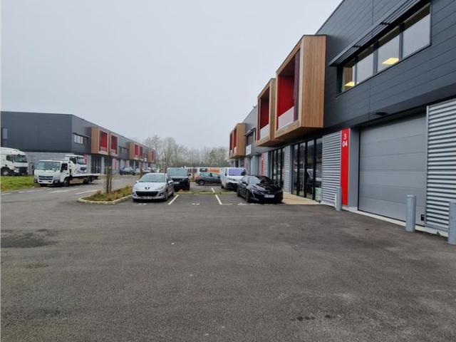 Local Commercial location à Pontoise, Eragny