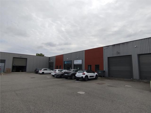 Local Commercial location à Toulouse, Montrabé