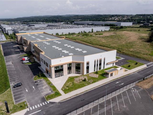 Local Commercial location à Villefontaine, Isère