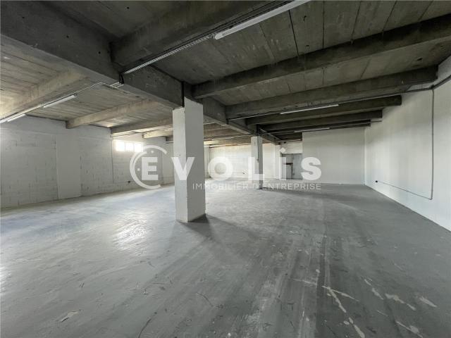 Local Commercial location à Le Raincy, Rosny-sous-bois