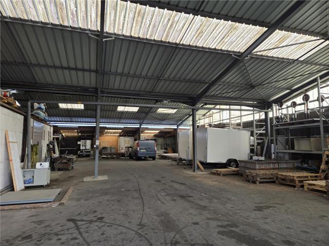Local Commercial location à Tours, Saint-cyr-sur-loire