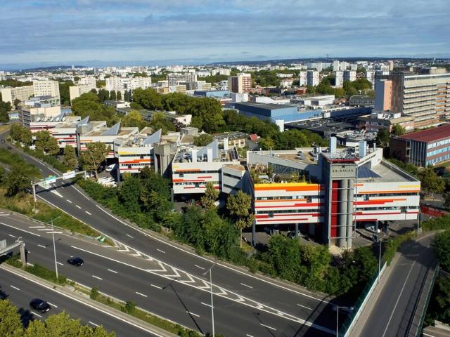 Local Commercial location à Saint-Denis, Saint-denis