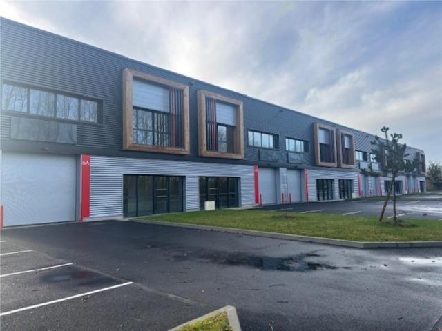 Local Commercial location à Nantes, Sautron