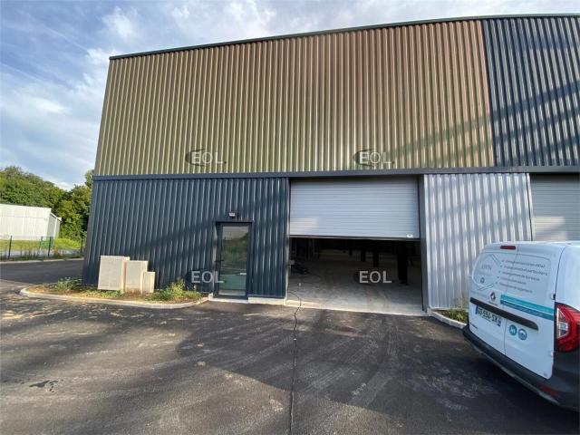 Local Commercial location à Melun, Saint-germain-laxis