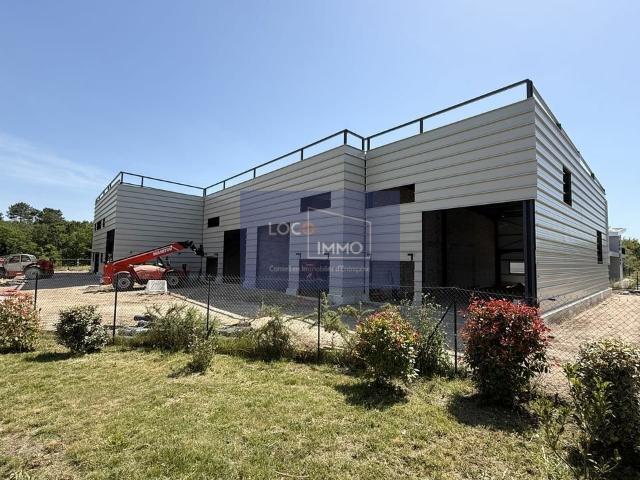 Local Commercial location à Bordeaux, Saint-médard-en-jalles