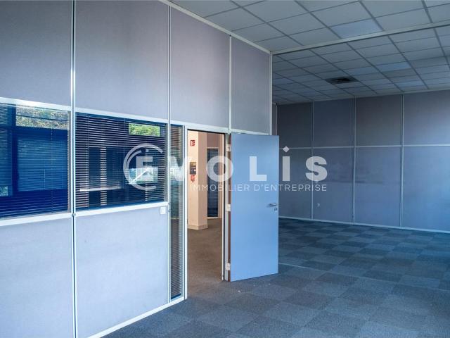 Local Commercial location à Palaiseau, Villebon-sur-yvette