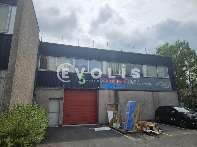 Local Commercial location à Palaiseau, Wissous