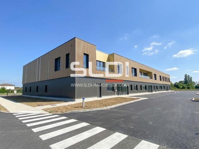 Local Commercial location à Bourg-en-Bresse, Niévroz