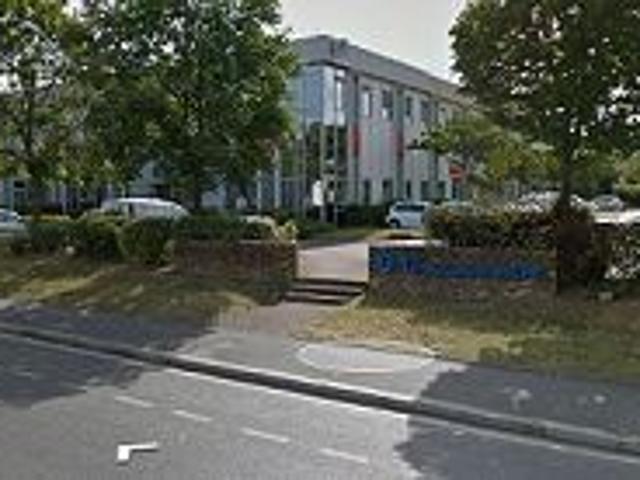 Local Commercial location à Nanterre, Asnières-sur-seine