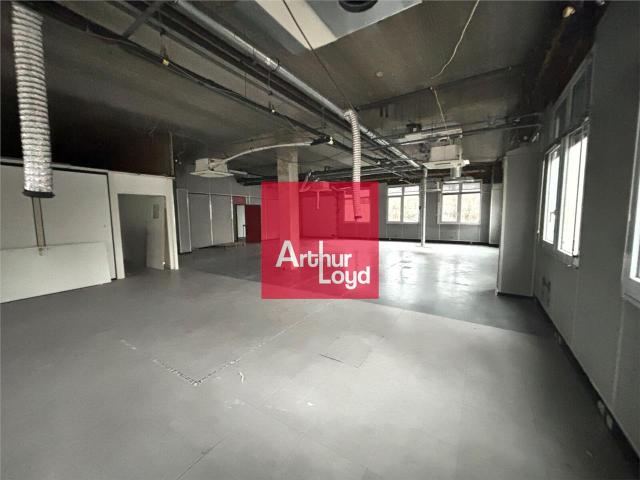 Local Commercial location à Grenoble, Meylan