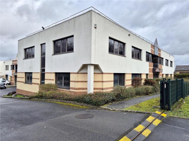 Local Commercial location à Torcy, Champs-sur-marne