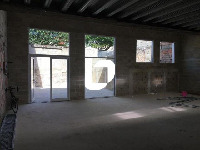 Local Commercial location à Bobigny, Vaux-montreuil