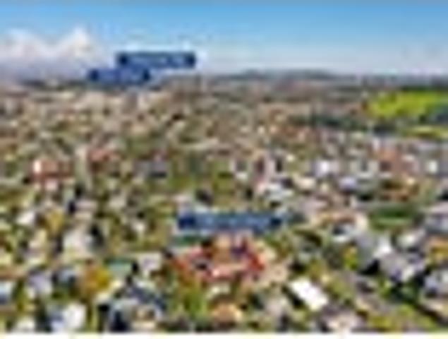 Apartment for sale in Royal Oak