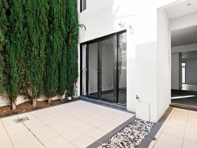 Townhouse for rent in Camerons Creek, Victoria
