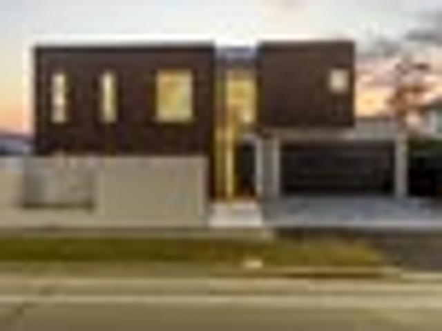 Townhouse for sale in Merivale, Canterbury