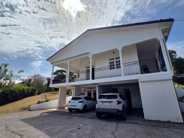 Maison location à L'Enclos, Martinique