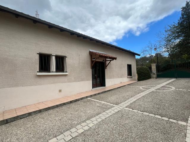 Maison location à Bellac, Montrol-sénard
