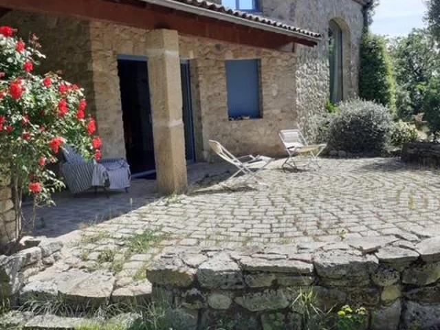 Maison location à Saint-Denis, Grane