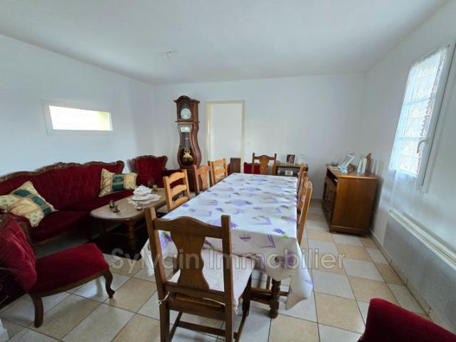 Maison location à France métropolitaine, Saint-quentin-des-prés