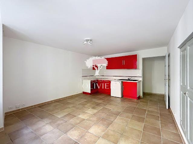 Maison location à Les Mézards, Saint-Saturnin-lès-Apt