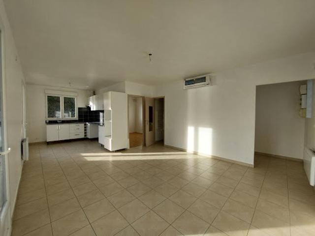 Maison location à Le Coudray-Montceaux, Essonne