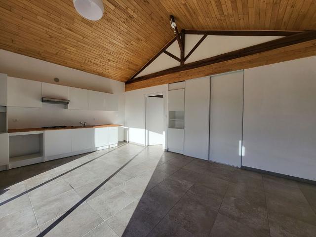 Maison location à Sauzé-Vaussais, Sauzé-entre-Bois