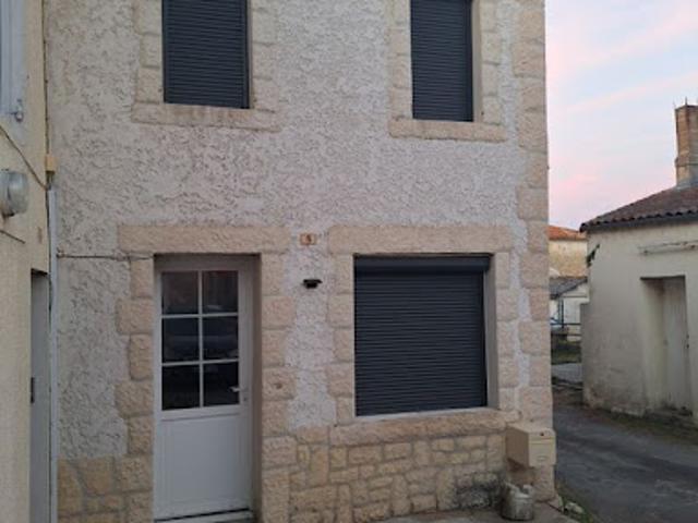 Maison location à Le Bourg, Saint-Bonnet-sur-Gironde