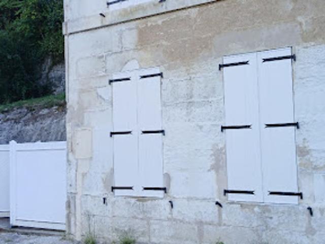 Maison location à Saint-Vivien, Saintes