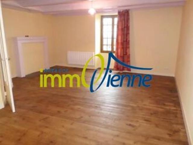 Maison location à Montmorillon, Lhommaizé