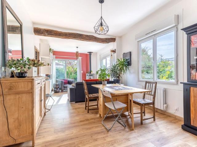 Maison location à Hameau de Lissandre, Cenon