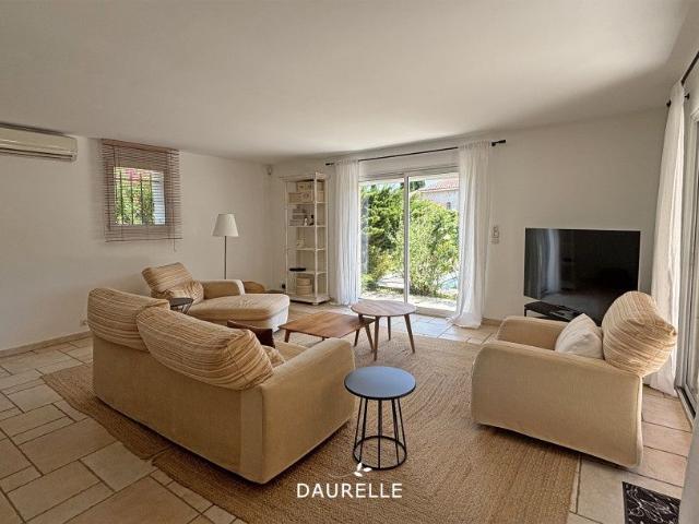 Maison location à Arles, La Salle Les Alpes