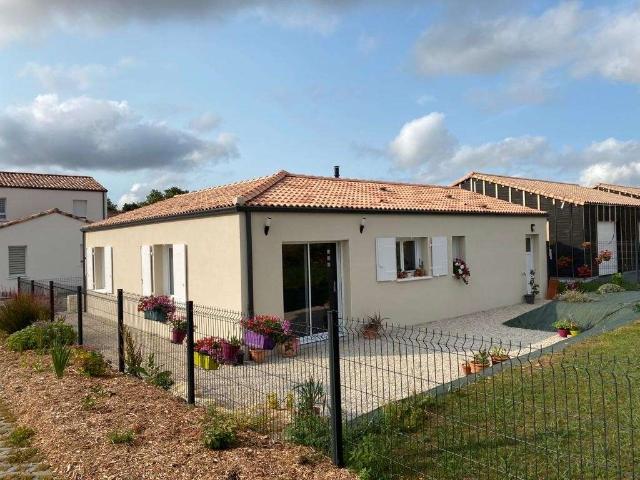 Maison location à La Roche-sur-Yon, Bournezeau