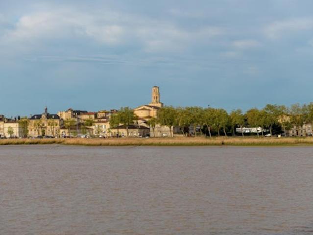 Maison location à Lesparre-Médoc, Saint-estèphe