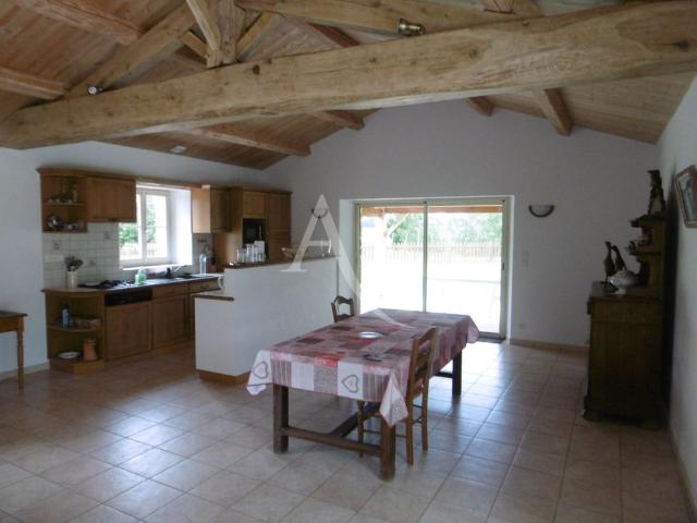 Maison location à Les Cornières de la Croix, Le Perrier