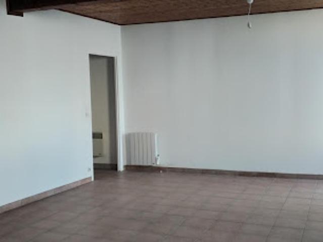 Maison location à Saint-Jean-d'Angély, Brizambourg