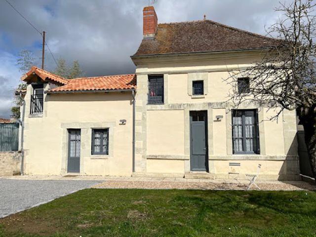 Maison location à Ouzilly, La Barrière