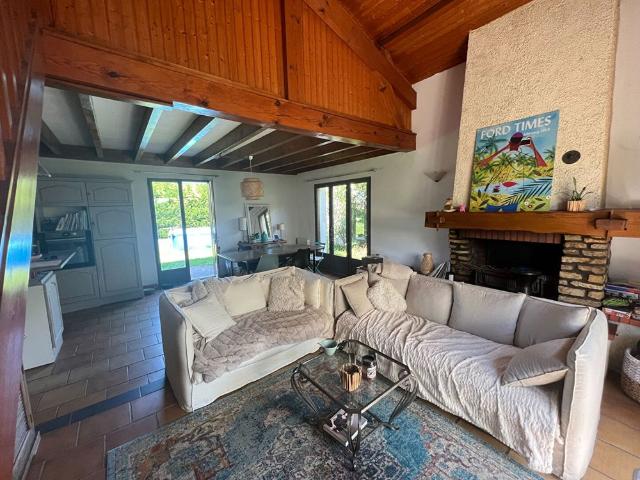 Maison location à Béguey, Salles