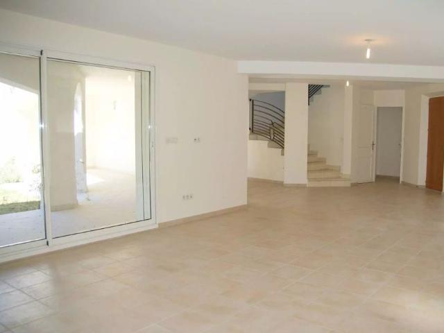 Maison location à Grasse, La Roquette-sur-siagne