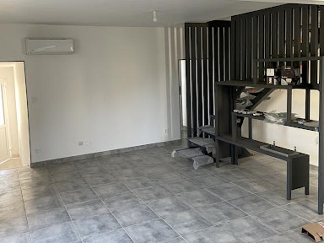 Maison location à Saint-Amand-Montrond, Cours-les-barres