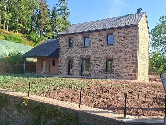 Maison location à Villefranche-de-Rouergue, Auzits