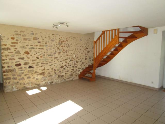 Maison location à Laval, Changé