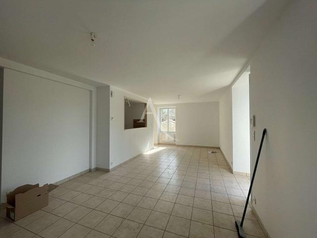 Maison location à Saint-Hilaire-des-Loges, Vendée