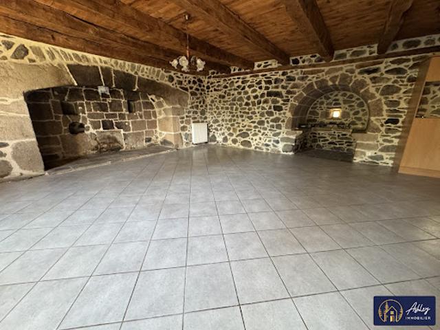 Maison location à Mauriac, Sauvat
