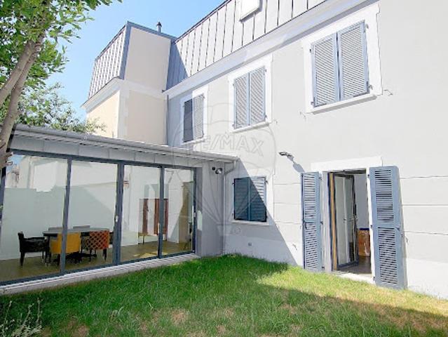 Maison location à Colombes, Europe