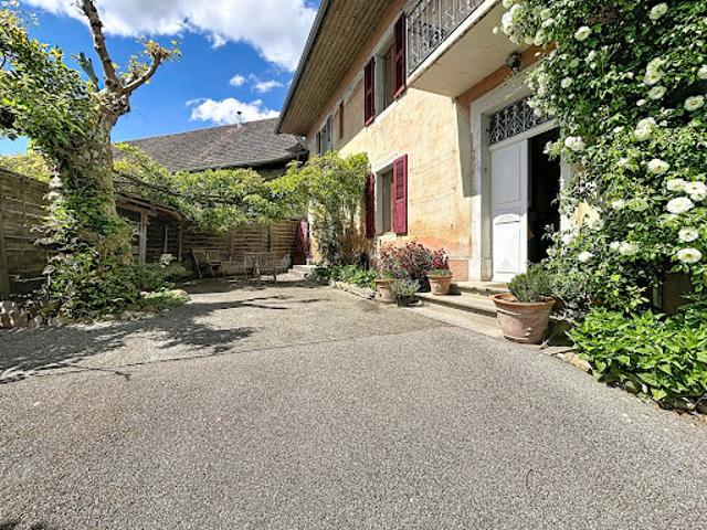 Maison location à Annecy, Sales
