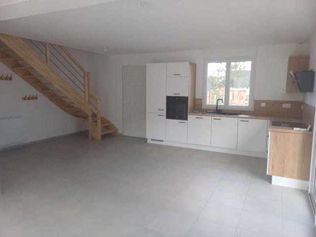 Maison location à Le Brossais, Vay