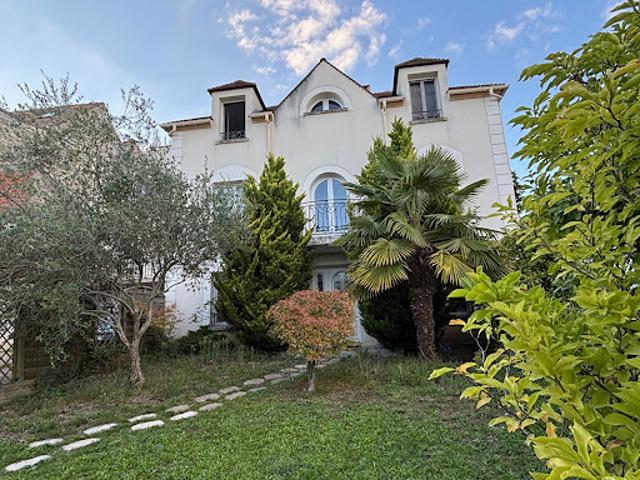 Maison location à Saint-Germain-en-Laye, Le Mesnil-le-roi